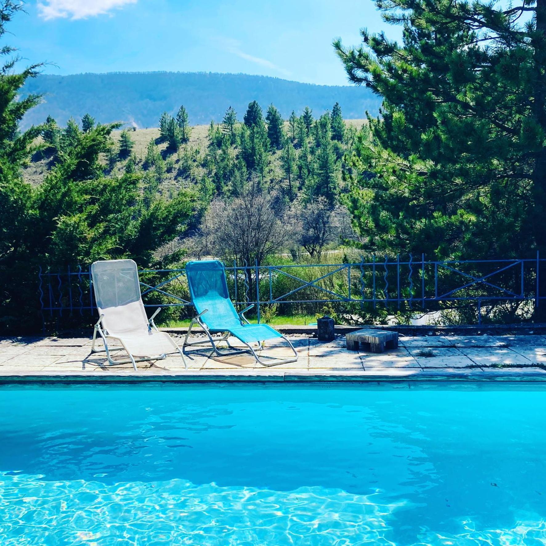 Le Moulin De La Viorne, Gite Avec Piscine Au Coeur De La Nature En Haute-Provence Les Omergues Esterno foto