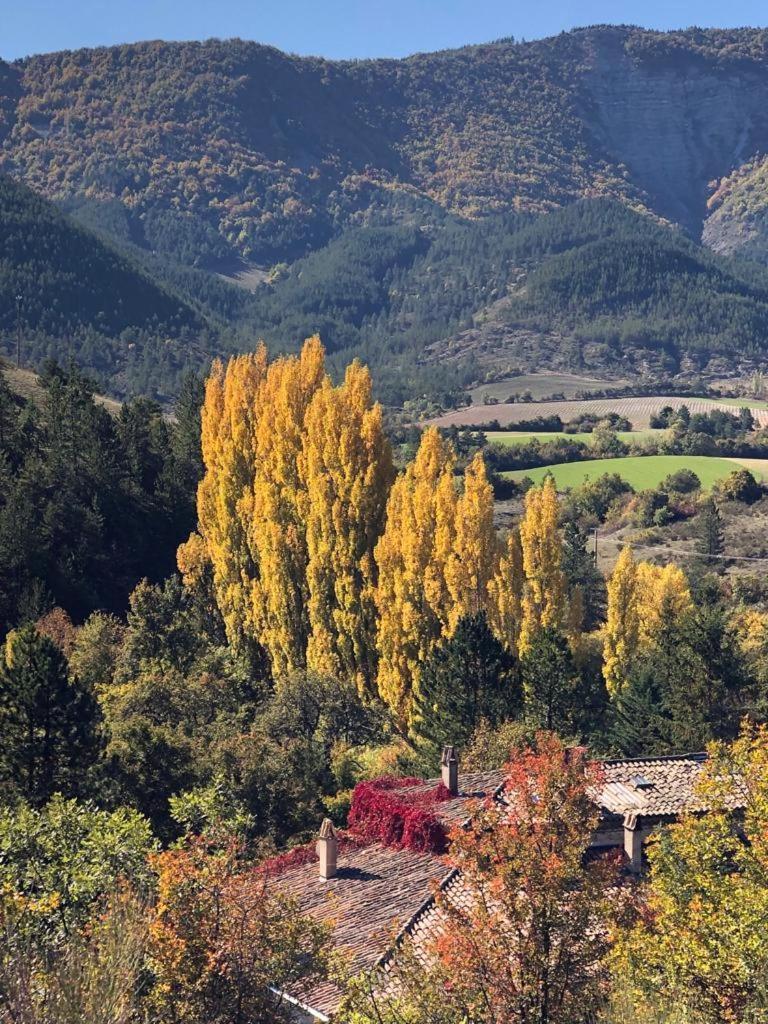 Le Moulin De La Viorne, Gite Avec Piscine Au Coeur De La Nature En Haute-Provence Les Omergues Esterno foto